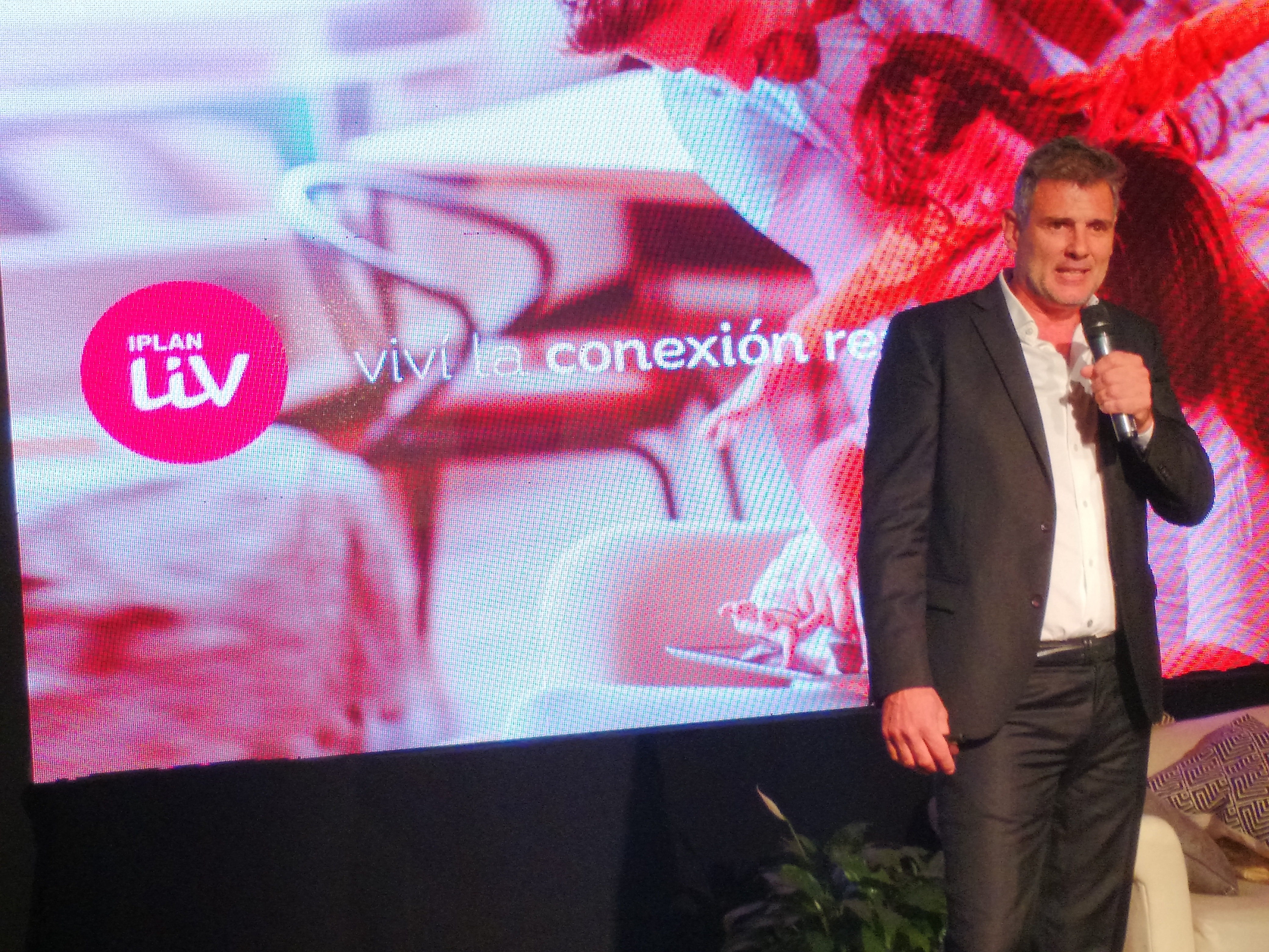 La conectividad llega a los hogares de la mano de IPLAN Liv