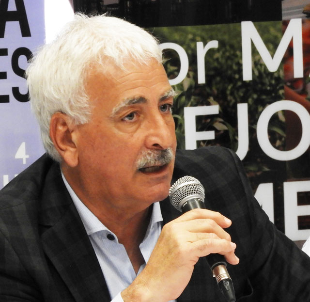 Camilo Alberto Kahale, presideCamilo Alberto Kahale, presidente de FEBAnte de FEBA